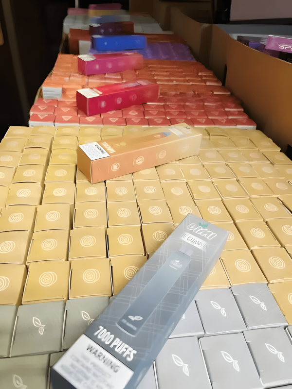 LIMI 7000 PUFFS 超長續航 發光拋棄式電子煙 台灣一次性電子煙推薦